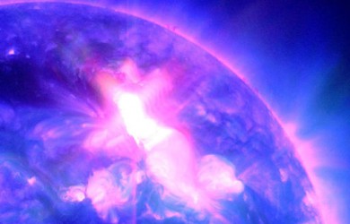 Wybuch M9 na Słońcu 23 stycznia 2012