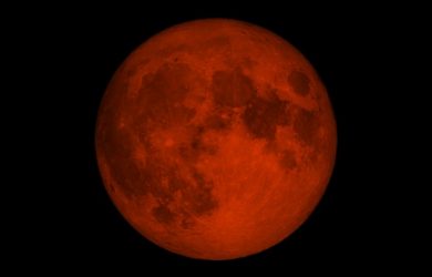 Czerwony księżyc - kiedy występuje i jakie ma znaczenie